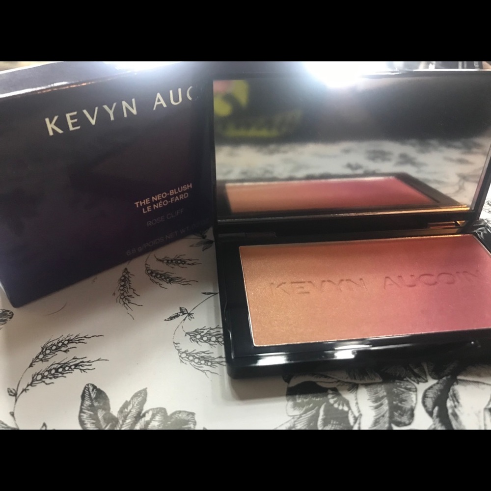 NEW!! Kevyn Aucoin Neo-blush